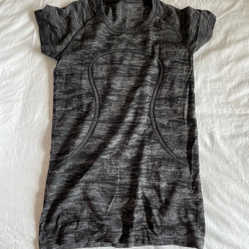 Lululemon swiftly tech short sleeve 8